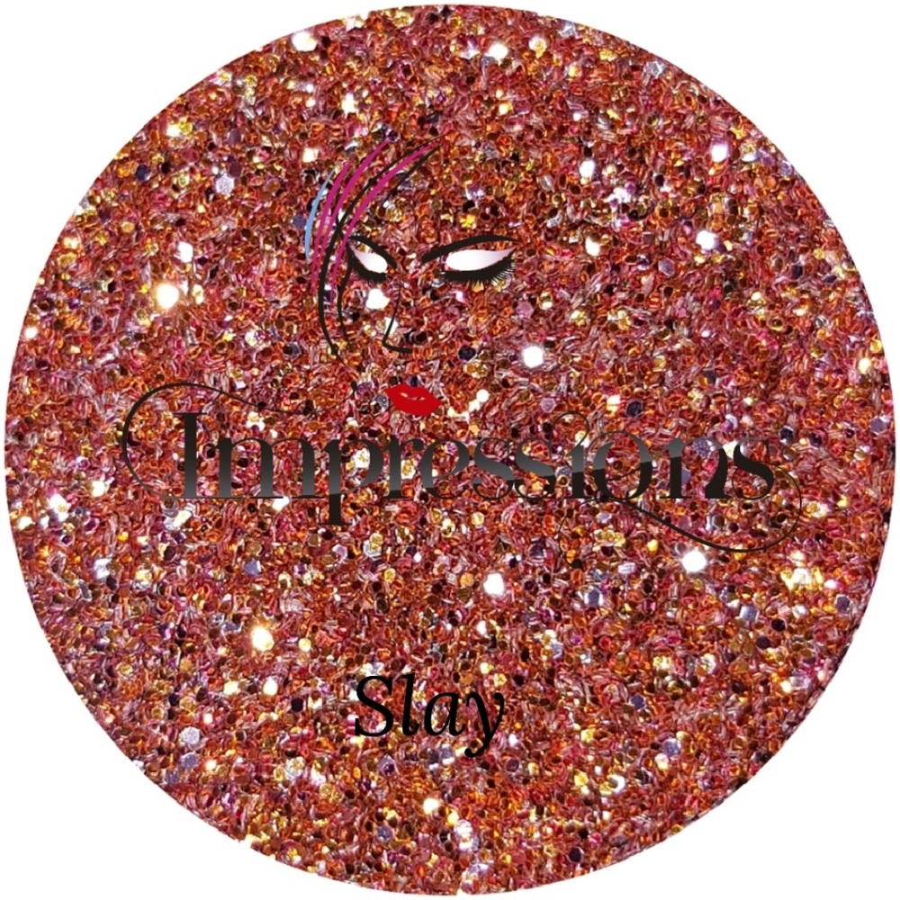 Loose glitter in the color "SLAY"